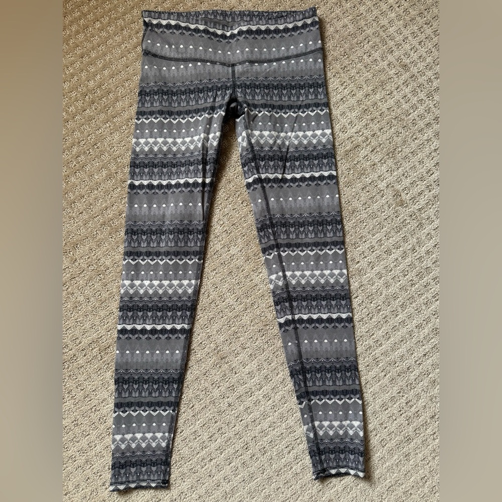 Alo Yoga Printed Leggings Gray Black Athleisure Gym Yoga Pants